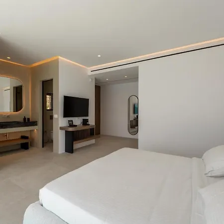 Splendid Mykonos Waterfront *