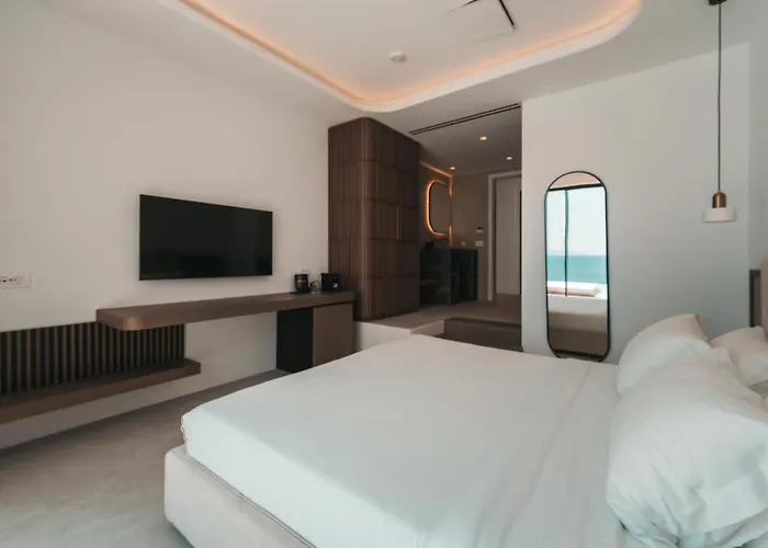 Splendid Mykonos Waterfront Villa *