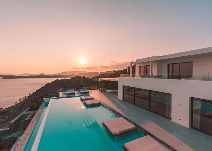 Splendid Mykonos Waterfront Villa Platis Gialos