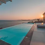 Splendid Mykonos Waterfront Vila *