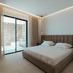 Splendid Mykonos Waterfront * פלאטיס יאלוס