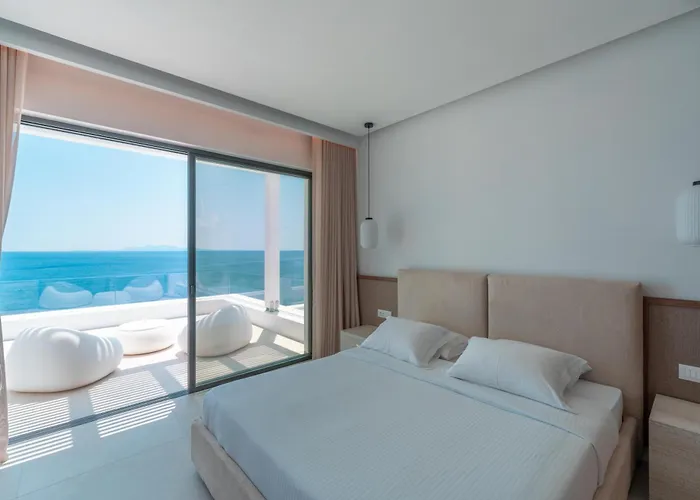 Splendid Mykonos Waterfront Villa *