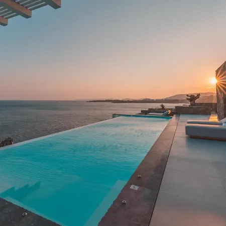 Splendid Mykonos Waterfront Vila *